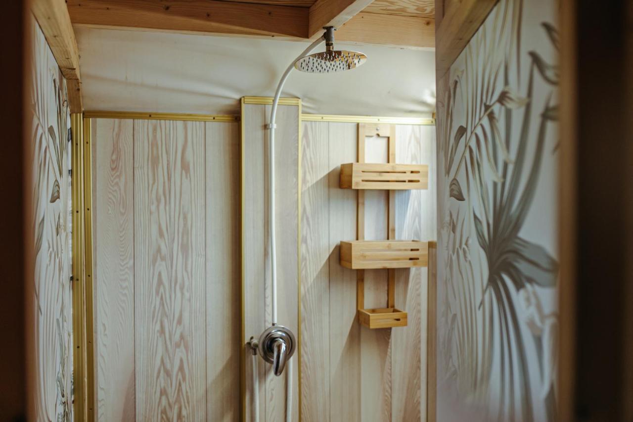 Herbals - Tree&Lake Houses With Bath, Sauna, Bikes, Motorboat Mielno  Exterior foto