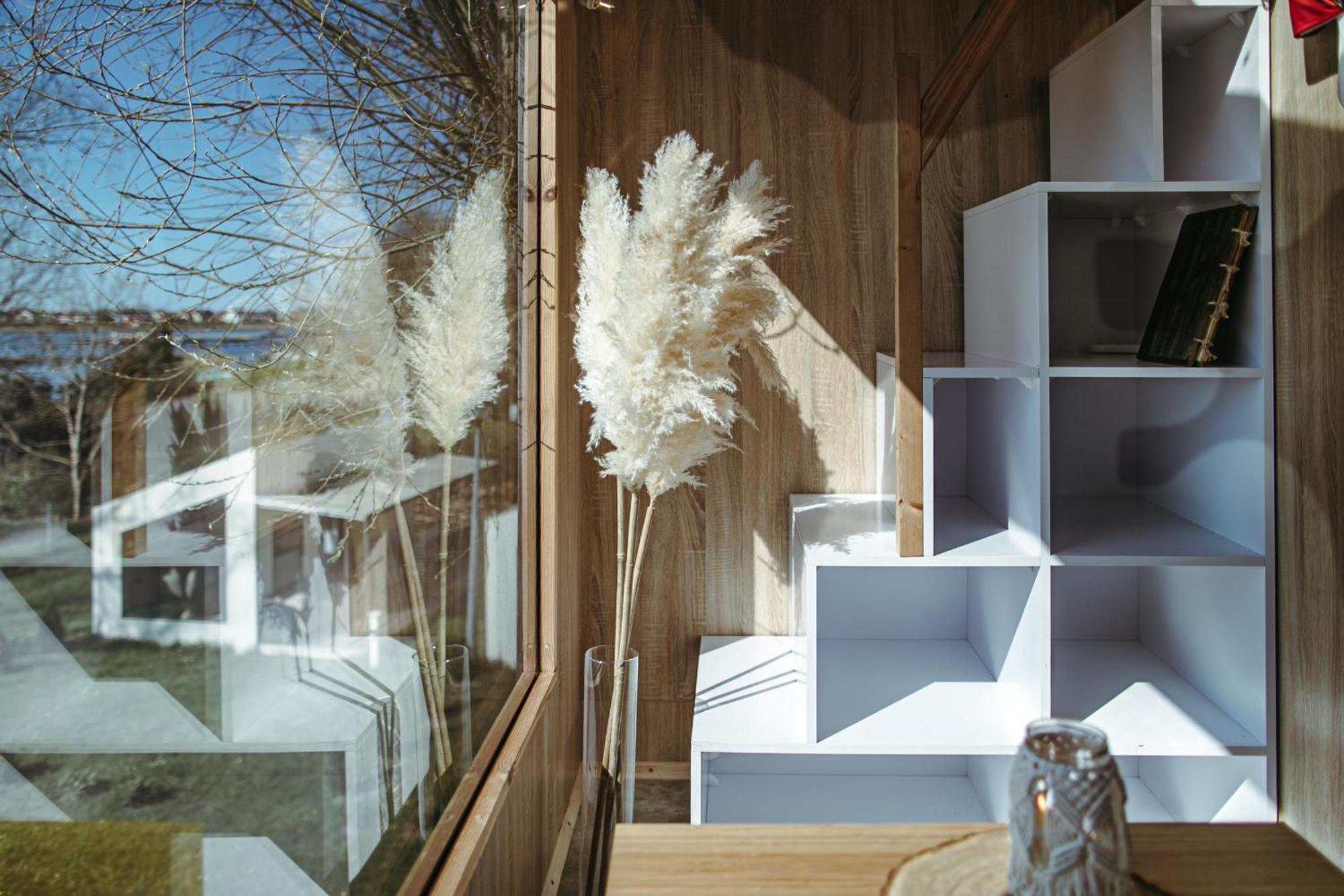 Herbals - Tree&Lake Houses With Bath, Sauna, Bikes, Motorboat Mielno  Quarto foto