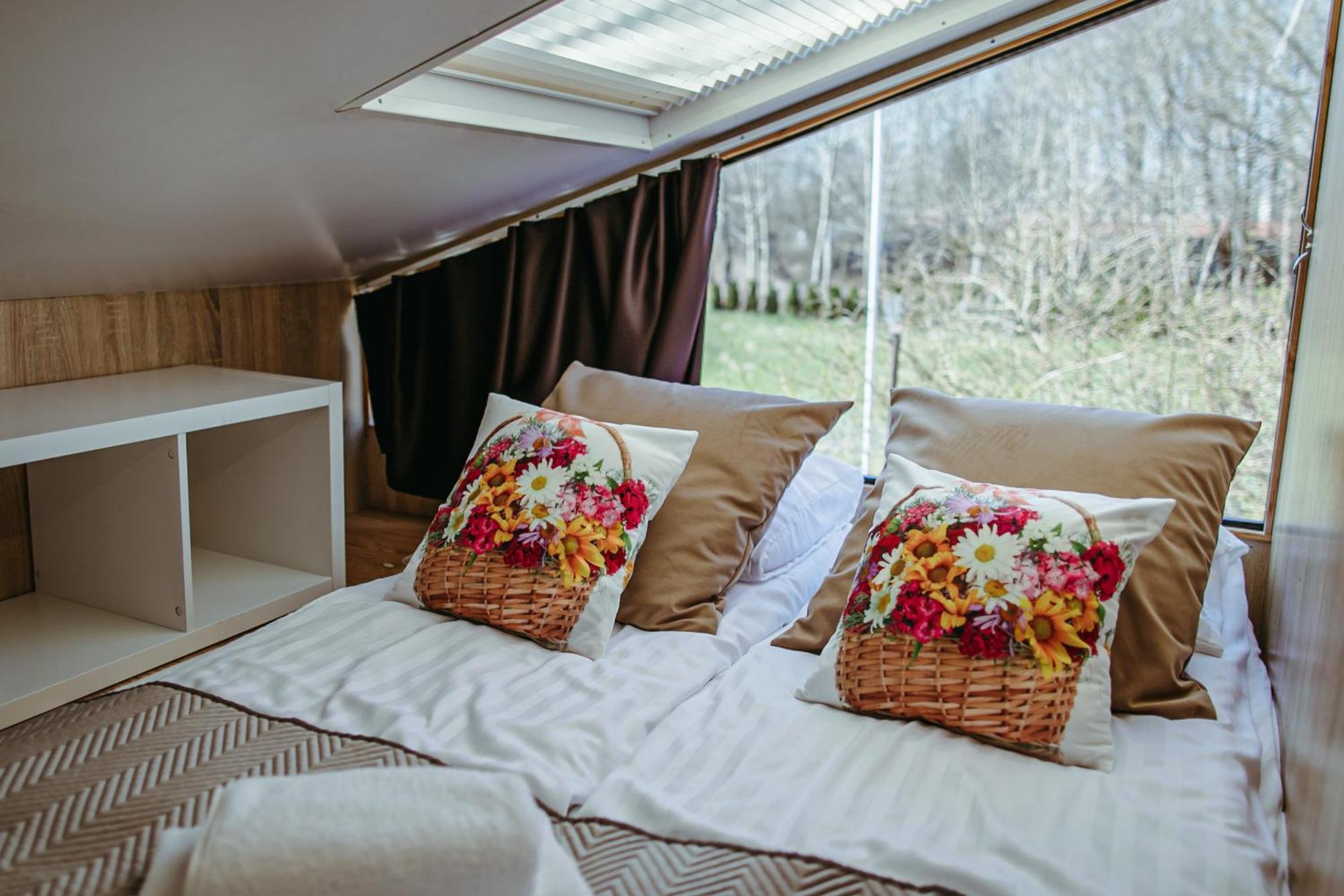 Herbals - Tree&Lake Houses With Bath, Sauna, Bikes, Motorboat Mielno  Quarto foto