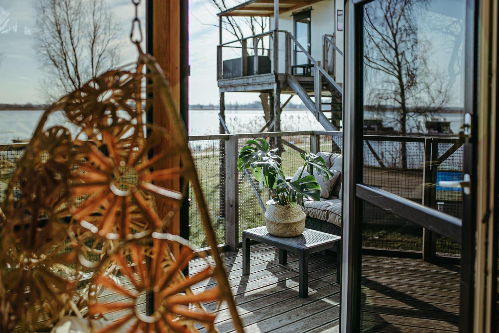 Herbals - Tree&Lake Houses With Bath, Sauna, Bikes, Motorboat Mielno  Quarto foto